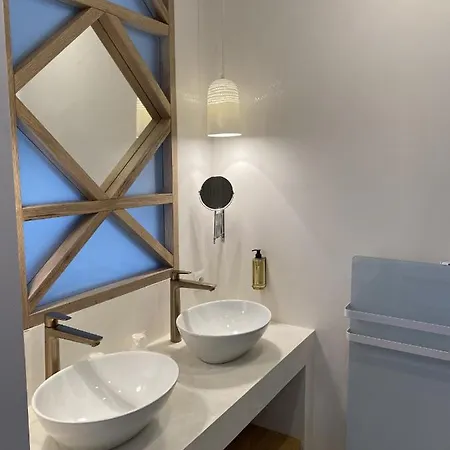 Du Pont Blanc Szálloda 3*